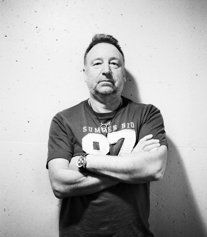 Peter Hook 1 Credit Julien LachaussÇe